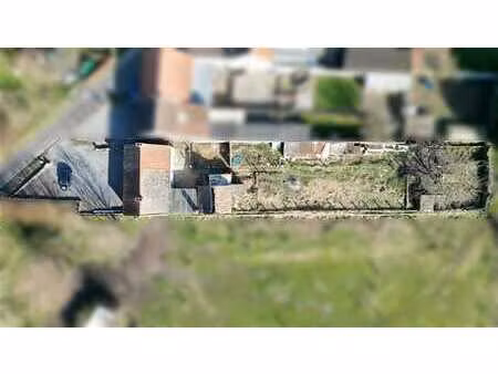 maison d’habitation 4 façades à rénover sur +/- 11a 70ca