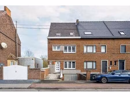 remis en vente suite a un refus de credit -maison 3 facades