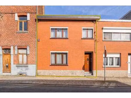 maison 2 chambres + garage dans le centre de waremme