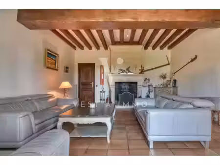 ancien corps de ferme du xviie – 402 m² – fort potentiel à 13 min de rambouillet
