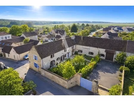 ancien corps de ferme du xviie – 402 m² – fort potentiel à 13 min de rambouillet