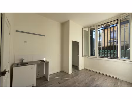 appartement 2 pièces au rez de chaussée