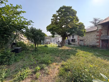 corps de ferme proche richelieu 37