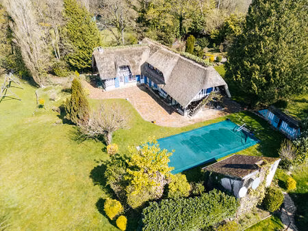 chaumière de 230 m2 avec piscine et jardin de 6000 m2 à 15 min de deauvillle