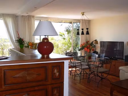location appartement 4 pièces 85 m² à aix-en-provence (13090)  1 550 €