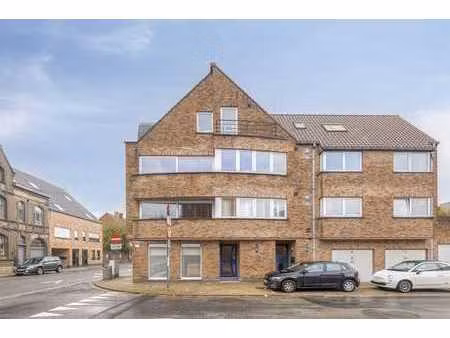 espace commercial d'environ 44m² à vendre à roeselare