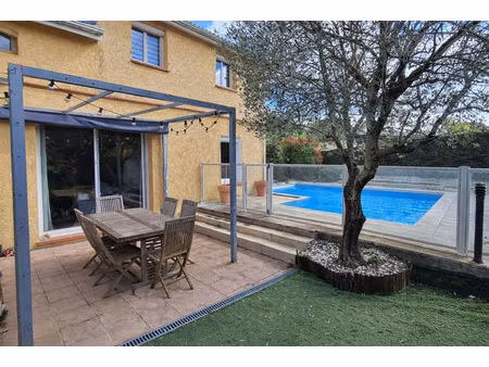 villa saint genies bellevue - t7 - 188m2