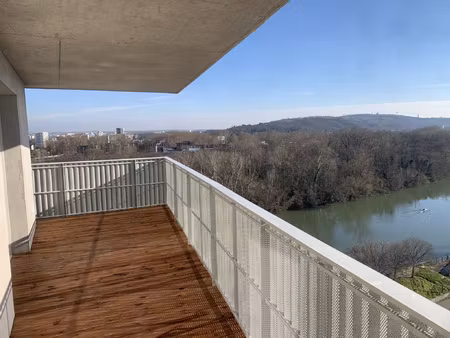 appartement t4 avec grand balcon - quartier saint-cyprien -