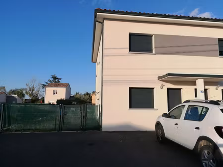 31270 frouzins: loue maison t3