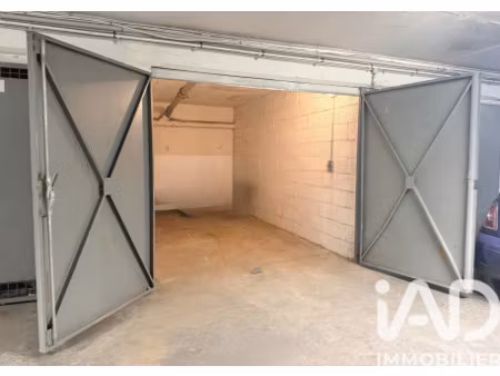 vente parking undefined m²