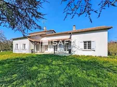 vente maison 6 pièces 190 m² la foye-monjault (79360)