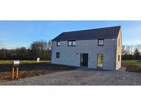 villa neuve dans lotissement résidentiel à dolembreux