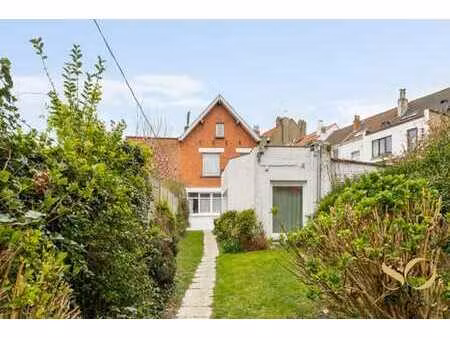 maison de maître 228 m² sur 300 m² de terrain !