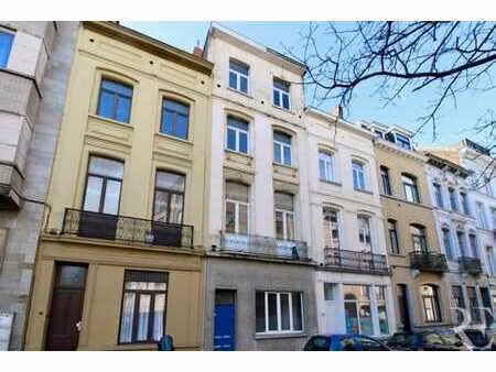 parvis st gilles / projet duplex 2ch+bur - opportunite rare