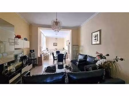 charmante maison avec grand garage de 58m²