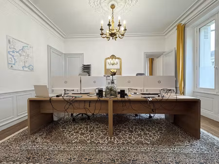 superbe appartement dans immeuble de caractère