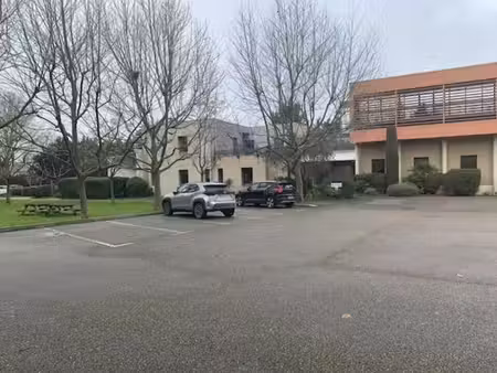vente bureaux châteaurenard 13160 975m²
