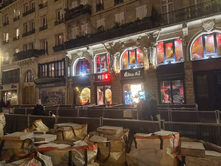 licence iv et extraction emplacement no1 17 rue des halles 