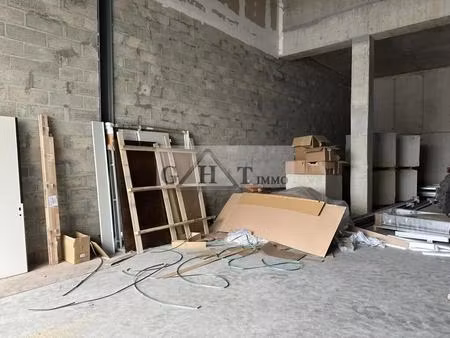 location entrepôt 340 m²