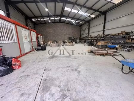 location entrepôt 240 m²