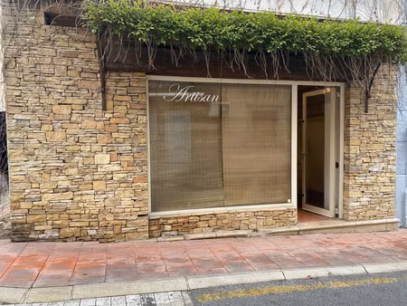 murs carces 1 pièce(s) 35.59 m2 libre de location