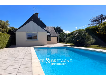 acheter a binic  maison avec piscine  jardin arbore et depen