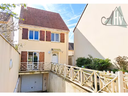 champagne sur seine (77 430) - maison récente de 107 m2 avec