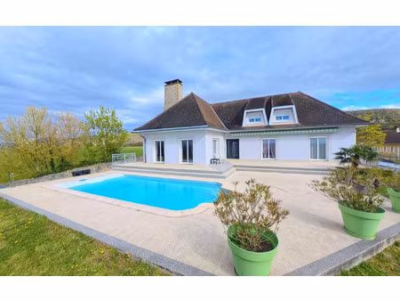 maison leyrieu m² t-8 à vendre  590 000 €