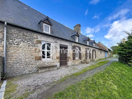 longère en pierre avec dépendances et fort potentiel bord
