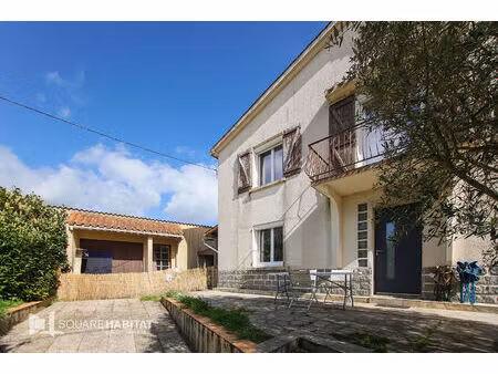 maison saint etienne du bois 7 pièce(s) 135 m2