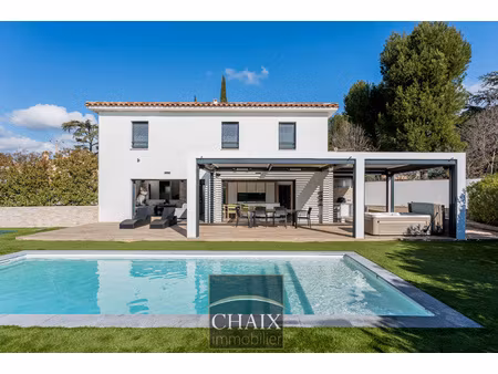 villa contemporaine récente gemenos