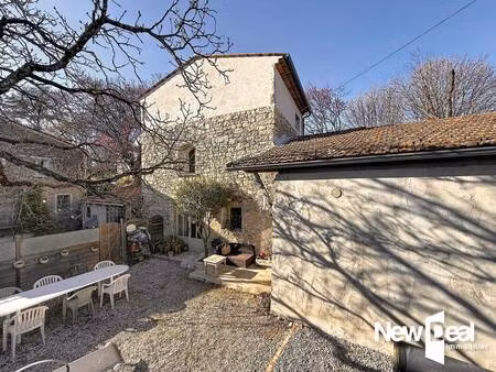 vente maison 5 pièces 110 m² montauroux (83440)