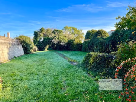 vente terrain à la jarne (17220) : à vendre / 619m² la jarne