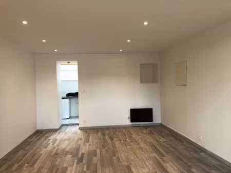 a louer bretagne morbihan melrand grand studio superficie 37 m²