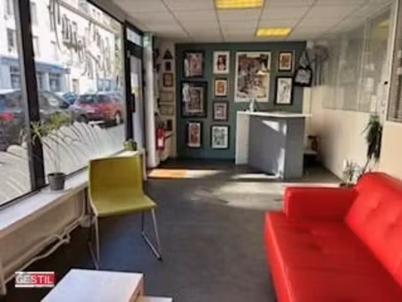 location locaux professionnels 58 m² à pontoise (95000)  1 500 €