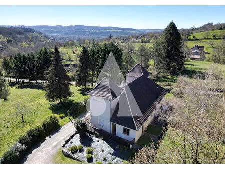 maison capdenac 234m²  10 pièces  8 chambres.