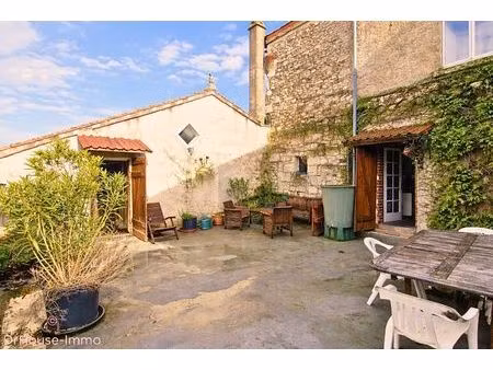 ensemble de deux habitations avec terrasse et garage cœur de village