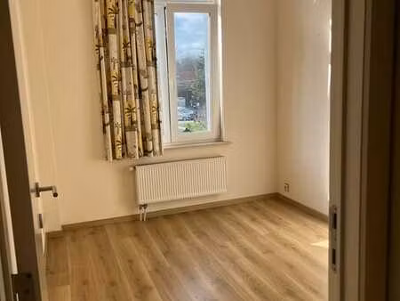 maison 3ch jette avec véranda et jardin