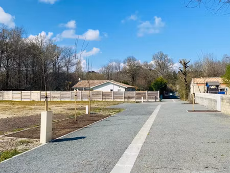 vente terrain 400 m² à avensan (33480)  129 000 €