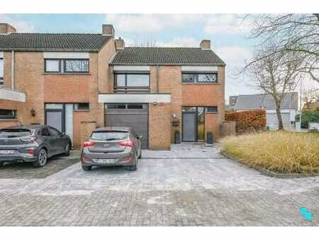 rustig gelegen ééngezinswoning in oostrozebeke