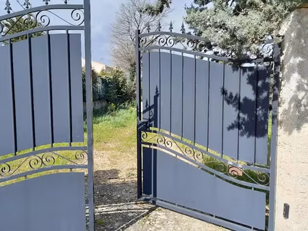 vente terrain 329 m² à trets (13530)  245 000 €