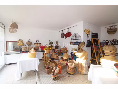 vente locaux professionnels 2 pièces 70 m² à ajaccio (20000)  180 000 €