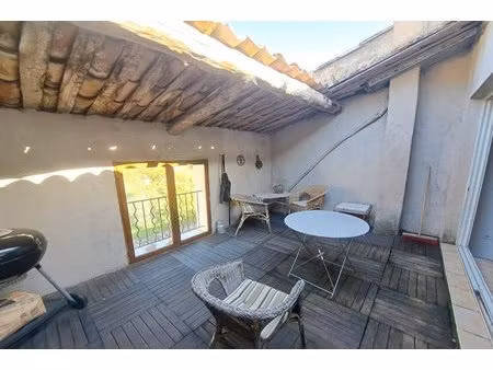 maison de village 115 m² vec terrasse.