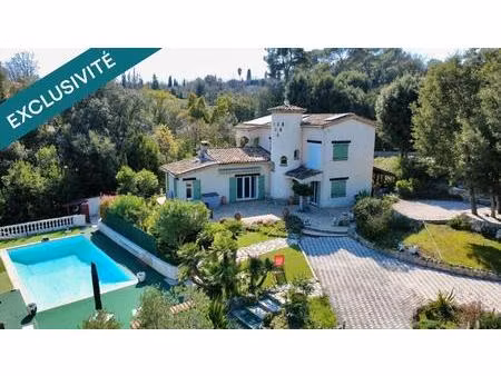 propriété de charme avec maison d'invités  piscine  sans vis-à-vis.