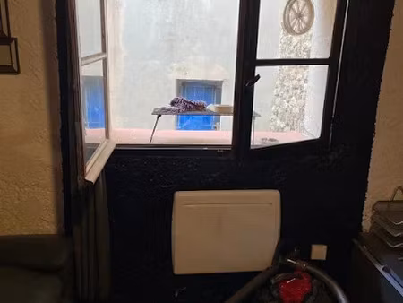 location meublée appartement 1 pièce 15 m² à trets (13530)  380 €