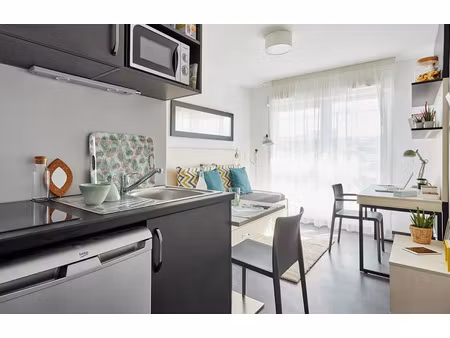 location meublée appartement 1 pièce 18.4 m² à cenon (33150)  546 €
