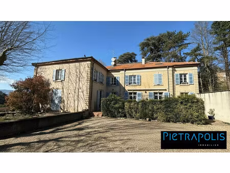 t5 de standing 151 m² avec grande terrasse extérieure