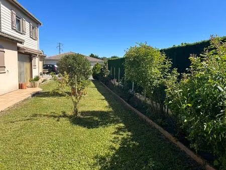 maison carbon blanc 8 pièce(s) 192 m2 sur une parcelle de 1030 m2