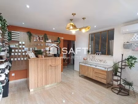 reprise clé en main d'un local commercial refait à neuf  emplacement premium à dillon (zon