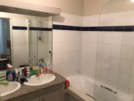 location appartement 4 pièces 87 m² à courbevoie (92400)  2 440 €
